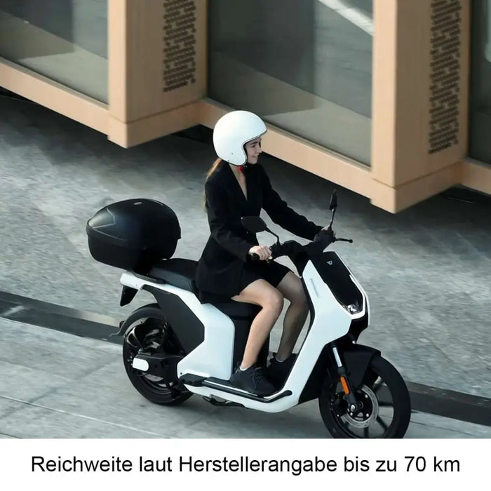 VMoto, Citi, Scooter Électrique, (60 Volts) (45Ah) (4400 Watts/Crête) Immatriculable Scooter