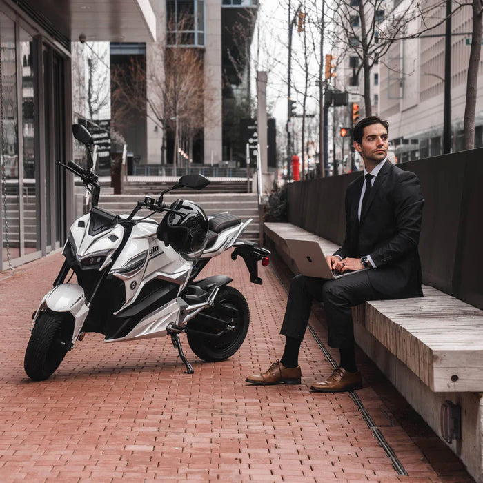 Gio G2000 GT, Electric Motorcycle (72 Volts) (2 Seats) 