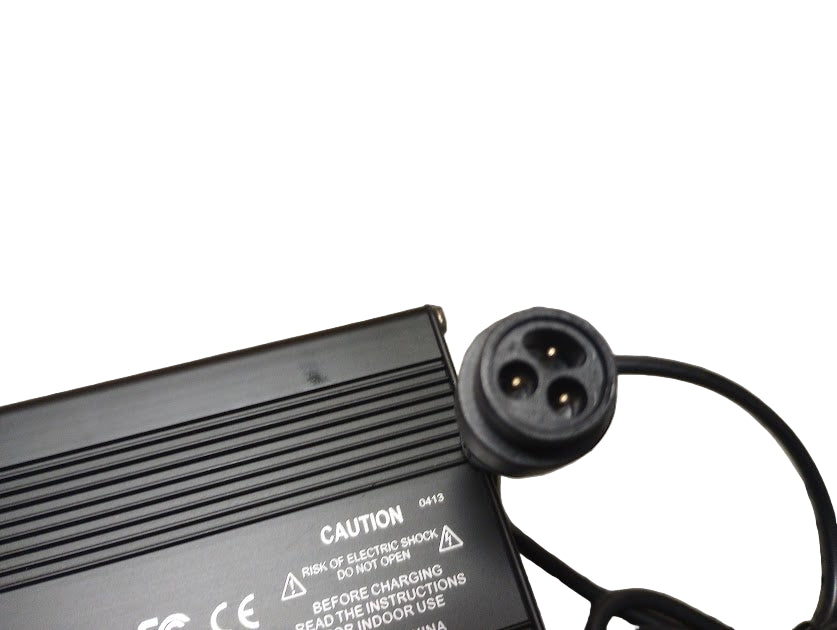 Chargeur (84V/5A) Lithium-Ion Connecteur propriétaire Minimotors Male