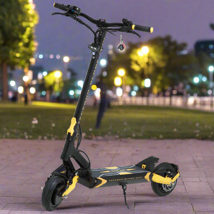 Teverun, Blade Mini Pro, Trottinette Électrique (48 Volts) (15,6Ah) (2x500 Watts) (1200 Watts/Peak) (2400 Watts/Peak Total)
