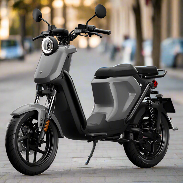 NIU, UQI+, Scooter Électrique (48 Volts) (42Ah) (1200 Watts)