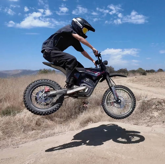 Valtinsu, EM5 Pro, Motocross Électrique (60 Volts) (27Ah) (2500 Watts) (5600 Watts Crête)