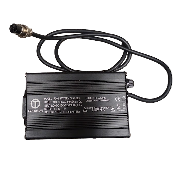 Chargeur (58.8V/5A) Lithium-Ion connecteur XLR Femelle