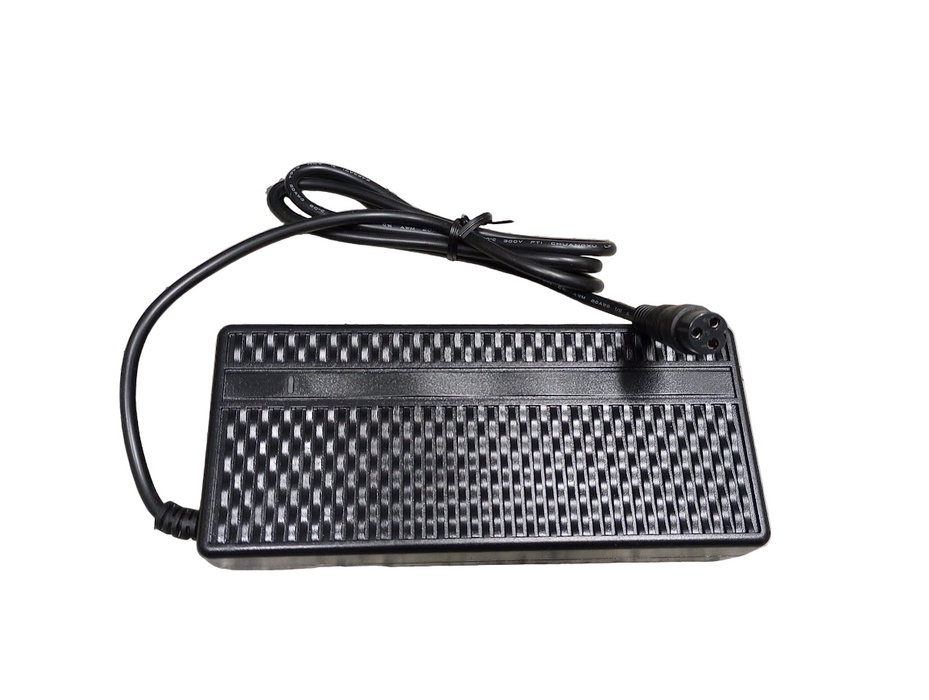 Chargeur (58.8V/2A) Lithium-Ion Connecteur XLR Femelle