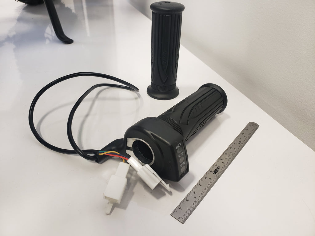 Accélérateur avec indicateur du niveau de charge de la batterie pour VTT électrique 36V 500 et 800 watt